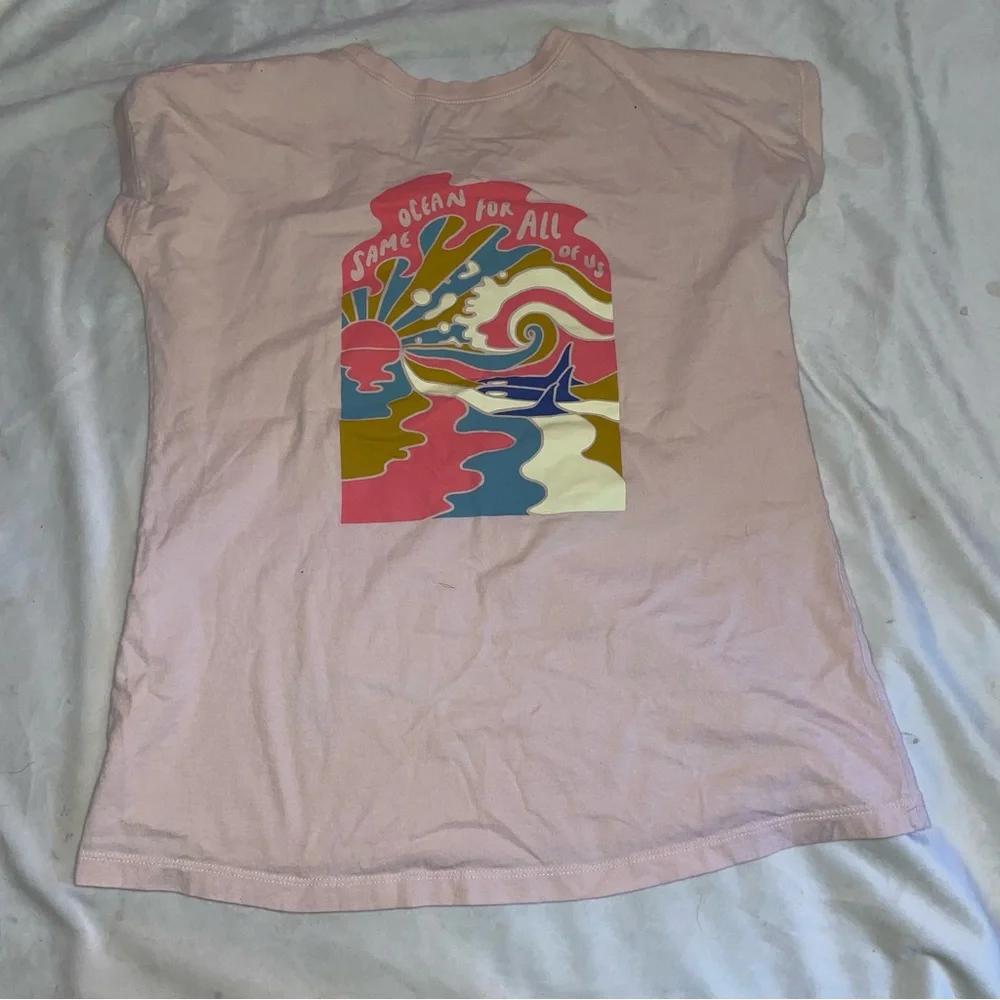Patagonia Pink T-Shirt - Picture 2 of 3